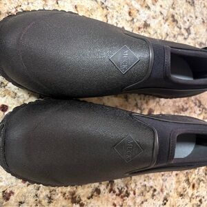 Women’s Muckster 11 Low slip on waterproof shoes.